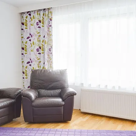 Апартаменти Wunderschoene Helle Min 30 Days Інсбрук