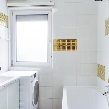 Wunderschoene Helle Apartment * Innsbruck